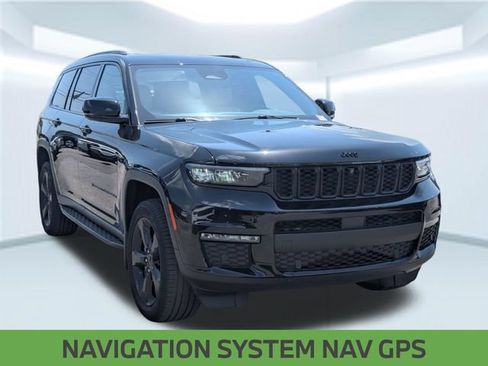 Certified 2025 Jeep Grand Cherokee L Limited w/ Luxury Tech Group II AWD/4WD image 9