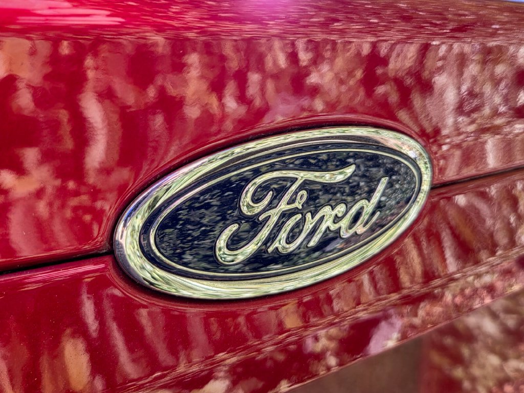 Used 2020 Ford Fusion SE FWD image 10