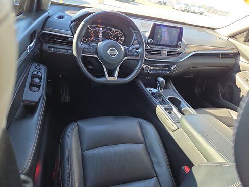 Used 2019 Nissan Altima 2.5 Platinum image 8