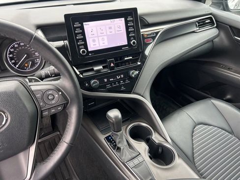 Used 2022 Toyota Camry SE image 29