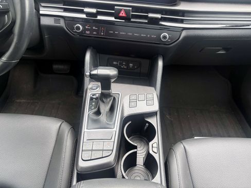 Certified 2026 Kia Sportage SX FWD image 18