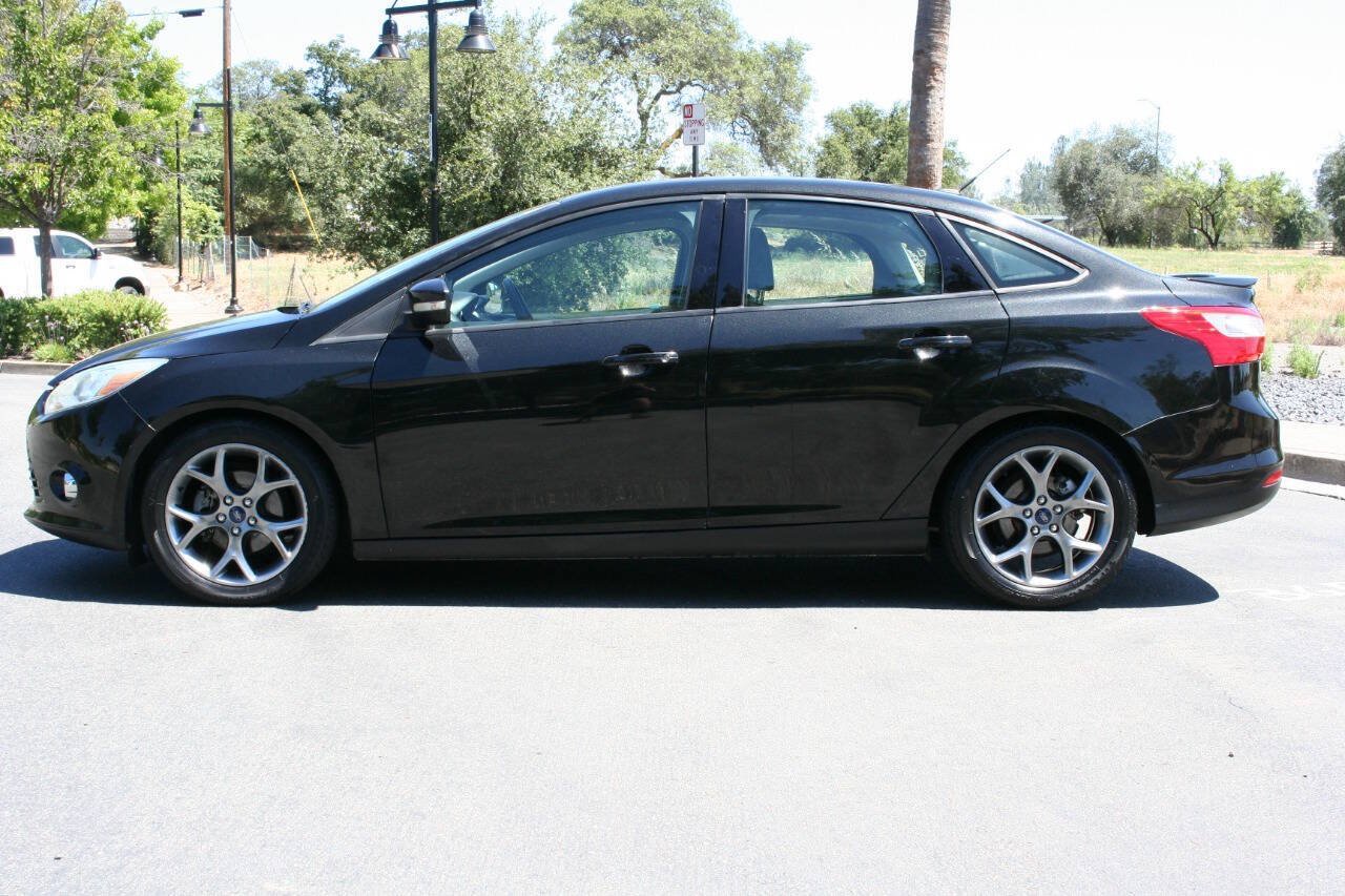 Used 2014 Ford Focus SE w/ Equipment Group 201A FWD image 8