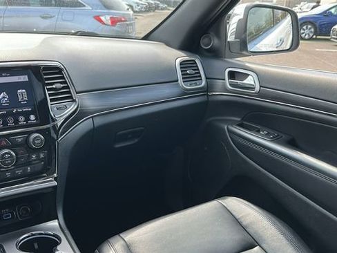 Used 2022 Jeep Grand Cherokee Limited AWD/4WD image 24