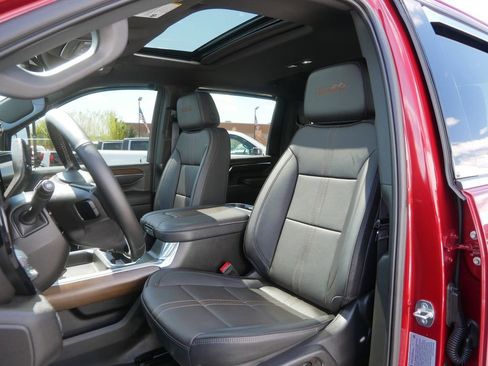 Used 2024 Chevrolet Silverado 3500 High Country w/ High Country Premium Package AWD/4WD image 15