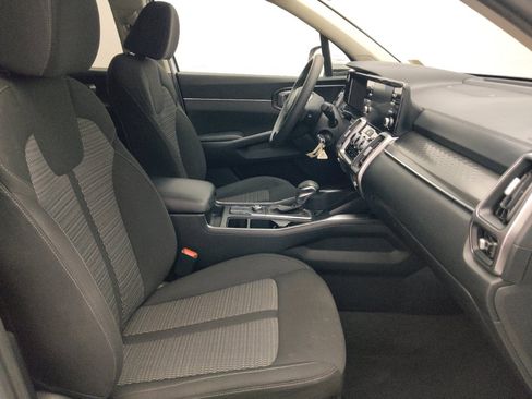 Used 2023 Kia Sorento LX FWD image 21