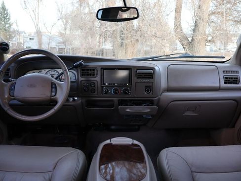 Used 2000 Ford Excursion Limited image 17
