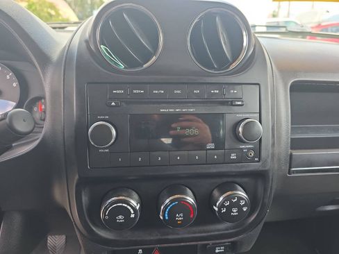 Used 2013 Jeep Patriot Sport AWD/4WD image 10