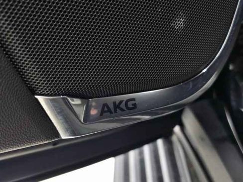 Used 2023 Cadillac Escalade V w/ LPO, ONYX Package image 19