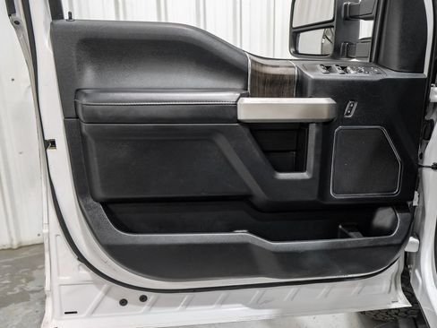 Used 2021 Ford F250 Lariat w/ FX4 Off-Road Package AWD/4WD image 41