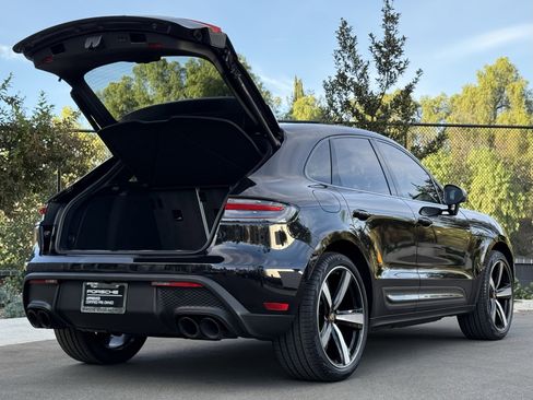 Certified 2023 Porsche Macan Turbo image 32