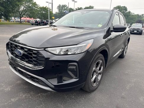 Used 2024 Ford Escape ST-Line w/ Tech Pack #1 AWD/4WD image 3