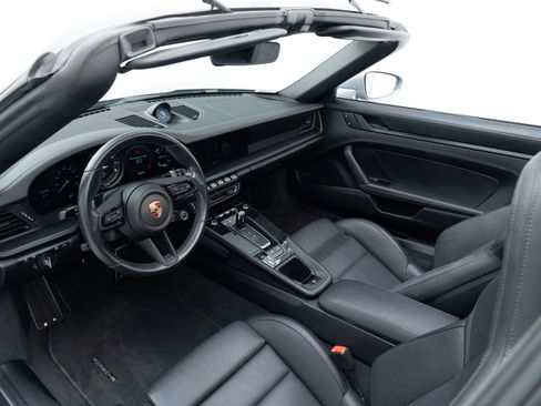 Certified 2024 Porsche 911 Targa 4 GTS AWD/4WD image 4