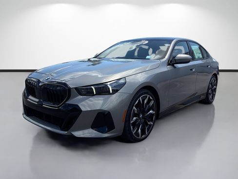 New 2027 BMW 540i xDrive w/ Executive Package AWD/4WD image 7