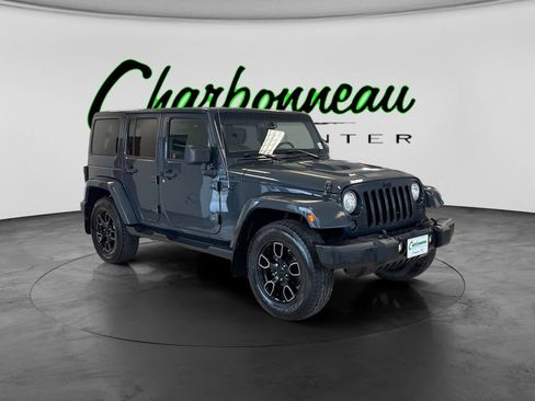 Used 2018 Jeep Wrangler Unlimited Sahara w/ Max Tow Package image 7
