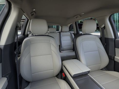 New 2026 Lincoln Nautilus Premier AWD/4WD image 10