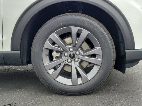New 2026 Ford Explorer Active w/ Active Comfort Package AWD/4WD image 9