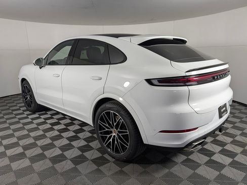 Certified 2026 Porsche Cayenne Coupe AWD/4WD image 3