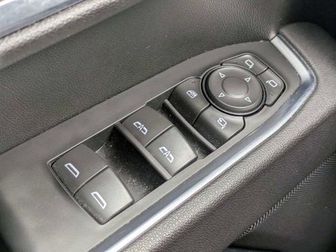 Used 2025 GMC Sierra 1500 SLT RWD image 23
