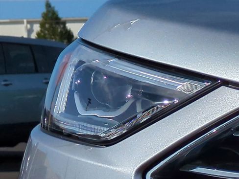 Used 2024 Ford Edge Titanium w/ Equipment Group 301A image 9