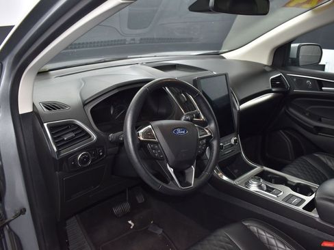 Used 2024 Ford Edge Titanium image 12