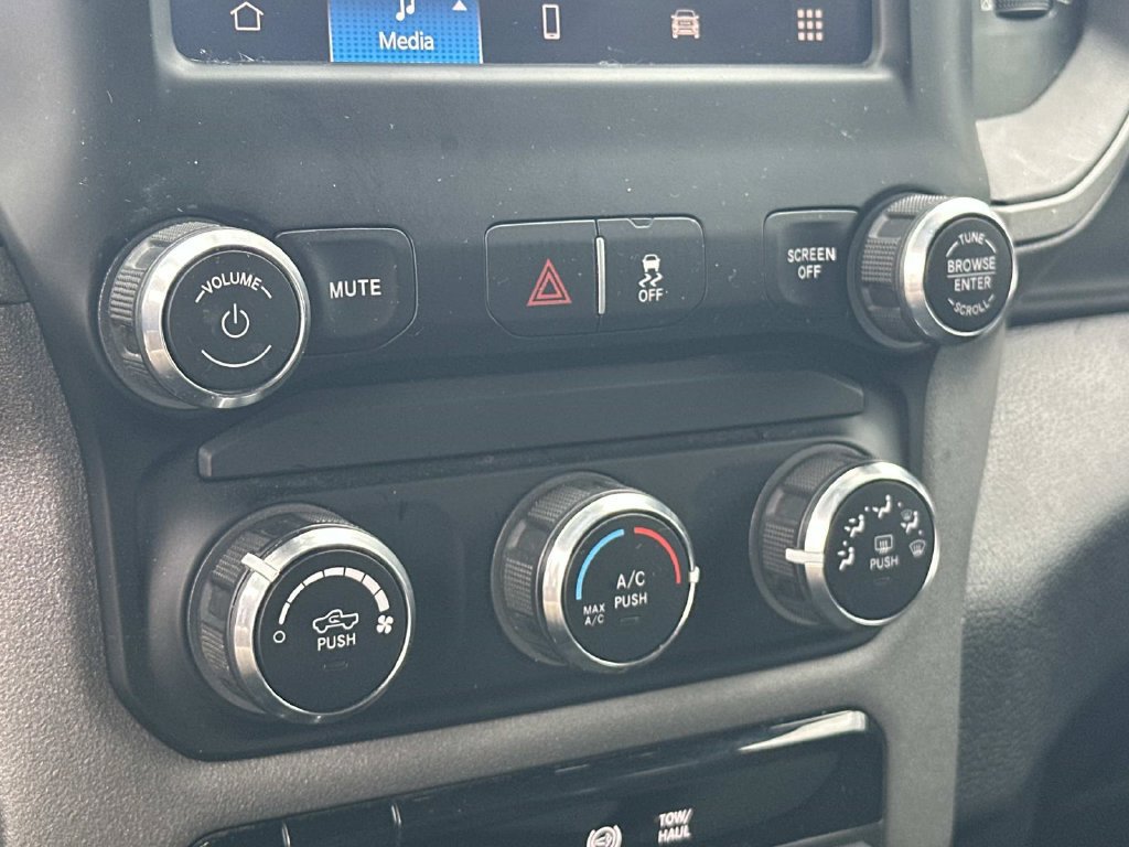 Used 2024 RAM 2500 Tradesman w/ Chrome Appearance Group AWD/4WD image 22