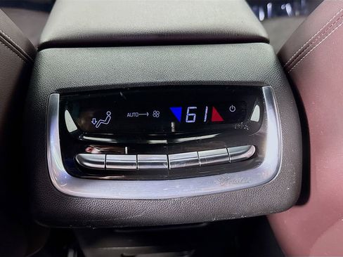 Used 2020 Cadillac XT6 Premium Luxury image 27