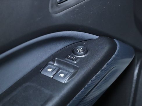 Used 2020 Chevrolet Colorado Z71 AWD/4WD image 16