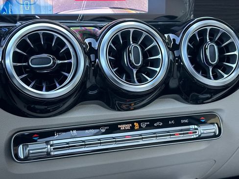 New 2026 Mercedes-Benz GLB 250 image 19