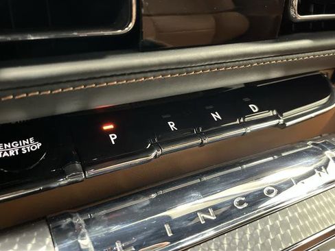 Used 2025 Lincoln Aviator Black Label image 23