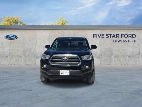 Used 2017 Toyota Tacoma SR5 RWD image 3