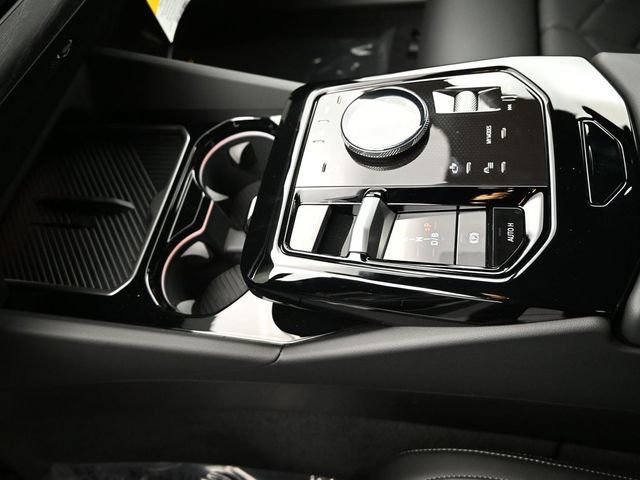 New 2026 BMW i5 eDrive40 AWD/4WD image 13