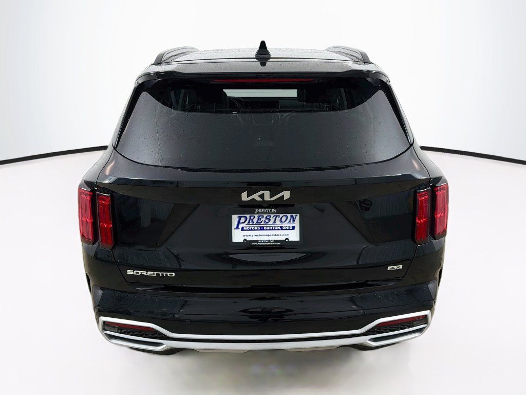 Used 2023 Kia Sorento SX AWD/4WD image 6