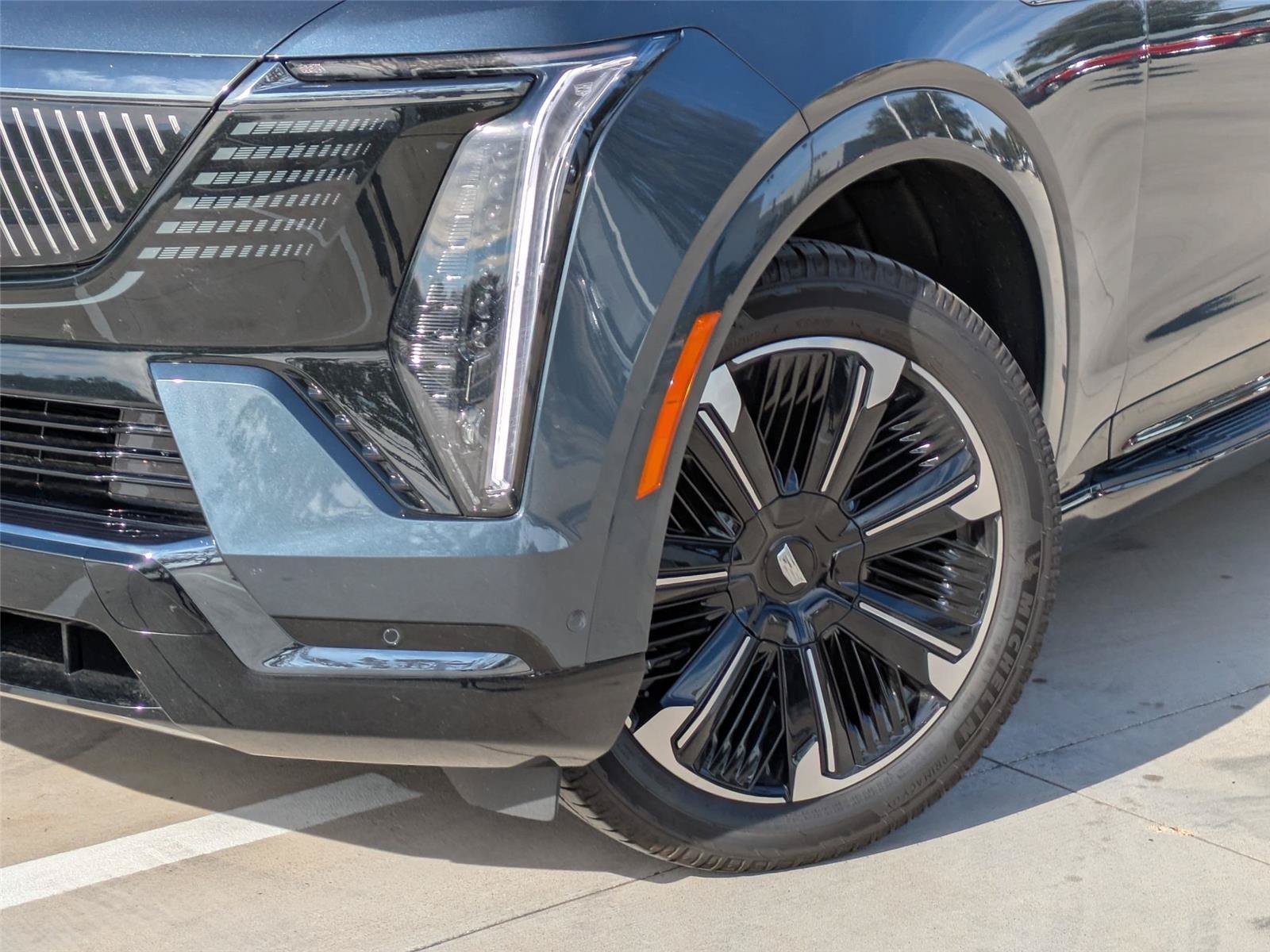 New 2026 Cadillac Escalade IQ Sport 1 w/ LPO, Floor Liner Package AWD/4WD image 7