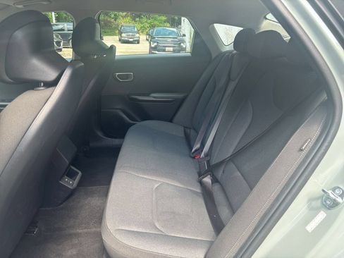 Used 2025 Kia K4 FWD image 31