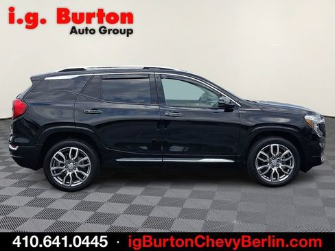 Certified 2023 GMC Terrain Denali w/ Denali Premium Package AWD/4WD image 7