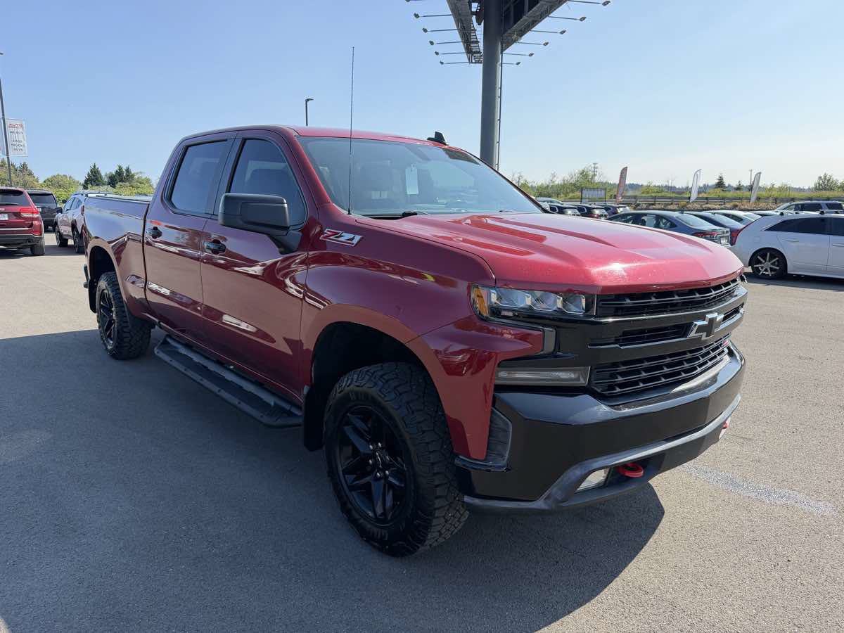 Used 2020 Chevrolet Silverado 1500 LT Trail Boss w/ Convenience Package AWD/4WD image 2