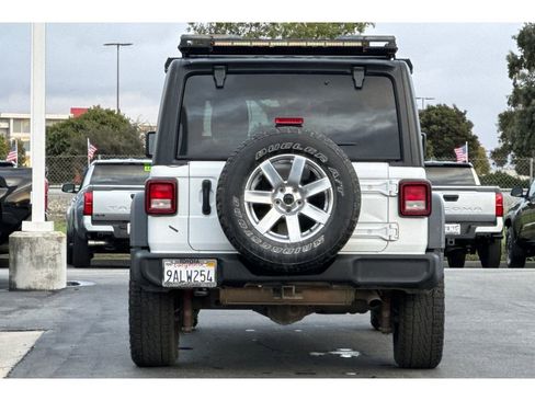 Used 2022 Jeep Wrangler Unlimited Sport image 5