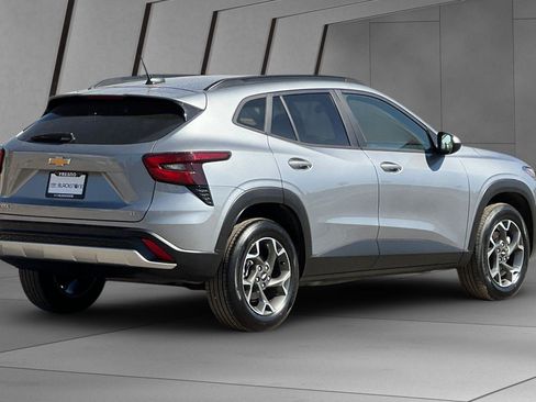 Certified 2024 Chevrolet Trax LT image 4