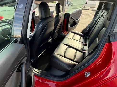Used 2020 Tesla Model 3 Standard Range Plus RWD image 29