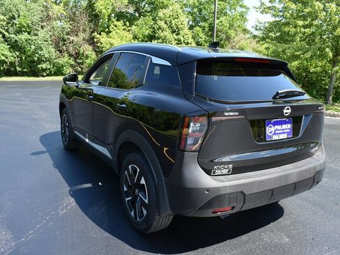 Used 2026 Nissan Kicks SV w/ SV Premium Package AWD/4WD image 7