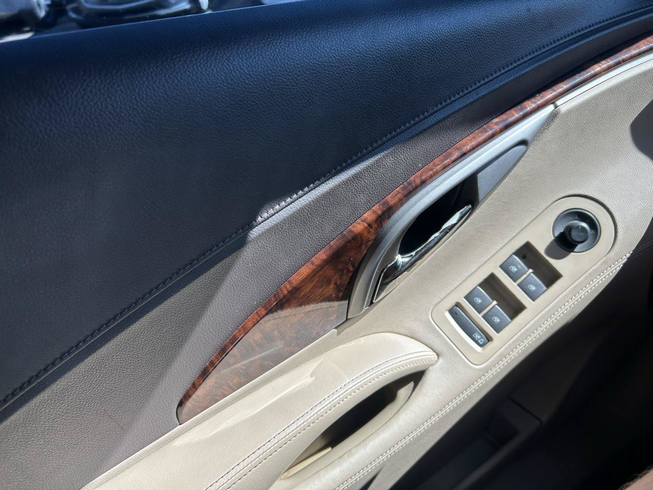 Used 2012 Buick LaCrosse Premium FWD image 26