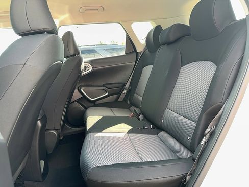 Used 2023 Kia Soul LX image 9