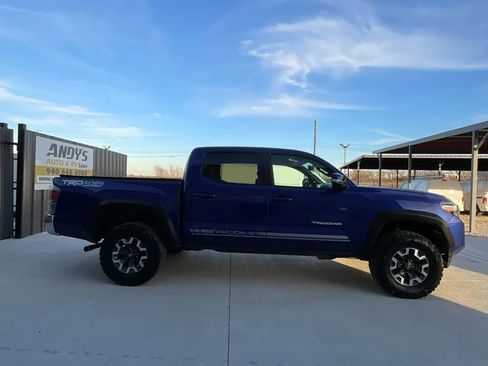 Used 2023 Toyota Tacoma TRD Off-Road image 17