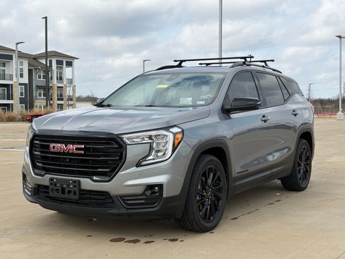 Certified 2023 GMC Terrain SLT w/ Tech Package image 3