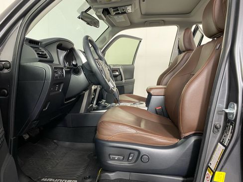 Used 2019 Toyota 4Runner Limited AWD/4WD image 22