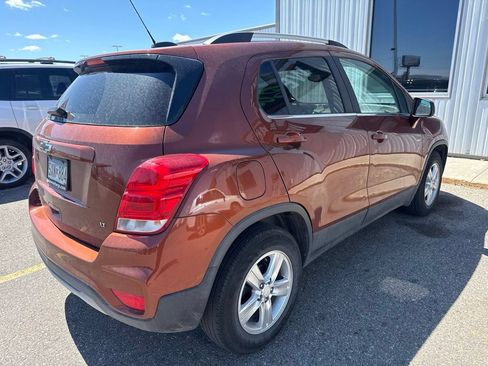 Used 2019 Chevrolet Trax LT w/ LPO, Protection Package FWD image 4