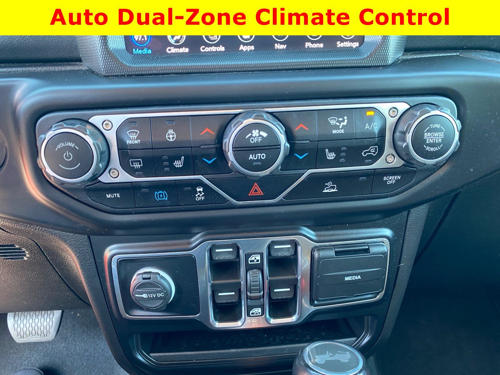 Used 2021 Jeep Wrangler Unlimited Sahara w/ Cold Weather Group AWD/4WD image 23