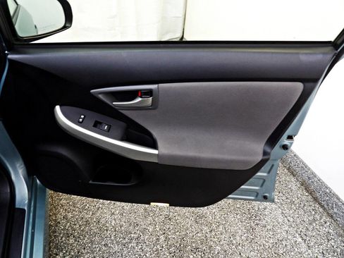 Used 2015 Toyota Prius Two FWD image 11