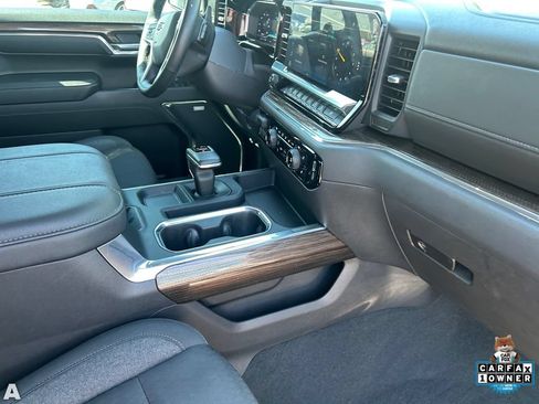 Used 2024 Chevrolet Silverado 1500 LT Trail Boss w/ Convenience Package II AWD/4WD image 12