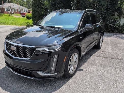Used 2022 Cadillac XT6 Premium Luxury AWD/4WD image 3